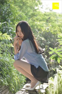 偷窥飞机厕所美女撒尿