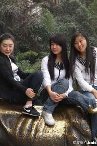 官场美艳春色秘史